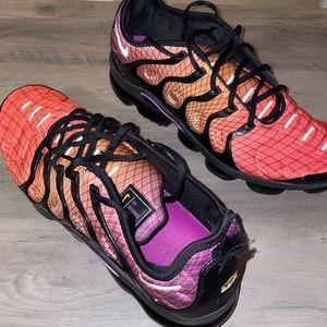 Nike Air Vapor Max Plus Grid Sunset Bright Crimson Mens 924453-604 Size 12